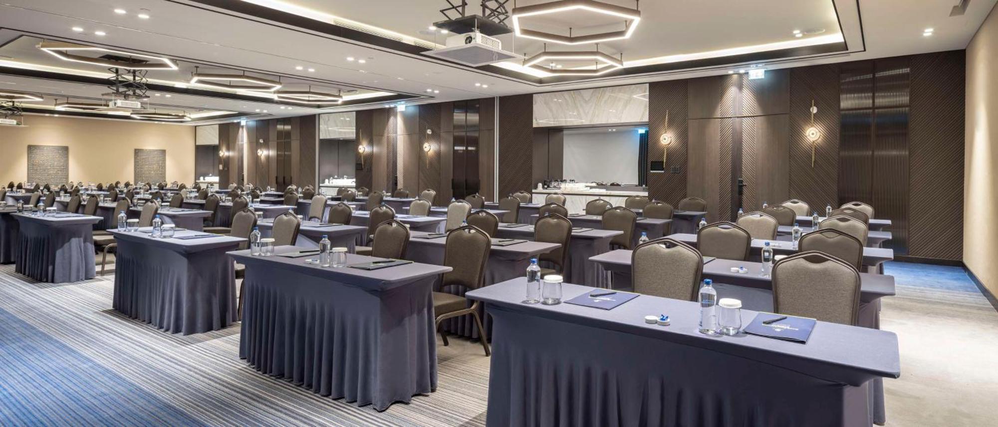 Doubletree By Hilton Sanliurfa Sanlıurfa Exterior foto