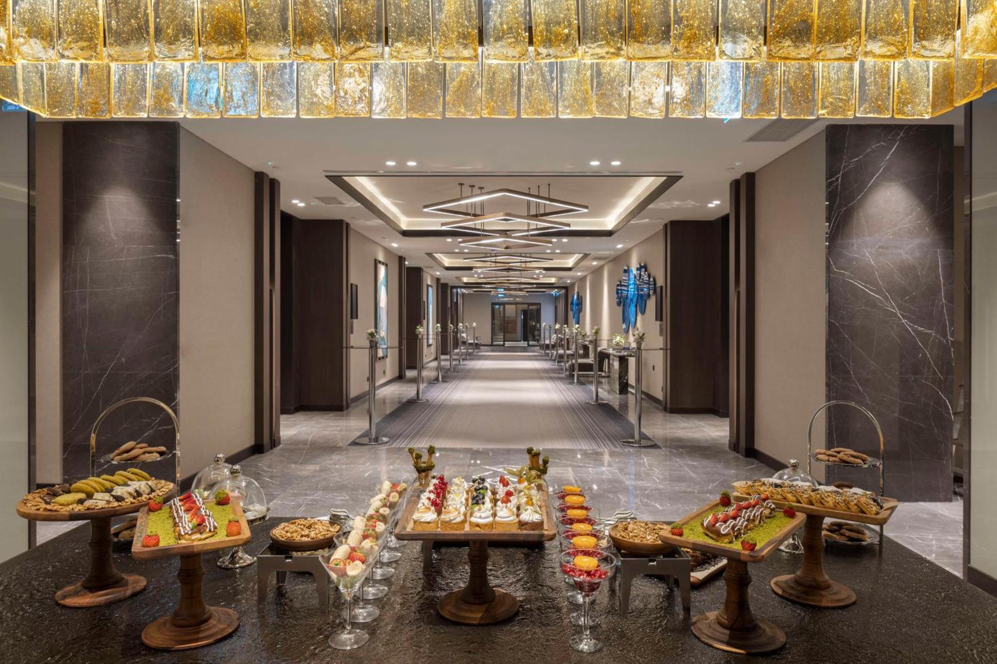 Doubletree By Hilton Sanliurfa Sanlıurfa Exterior foto