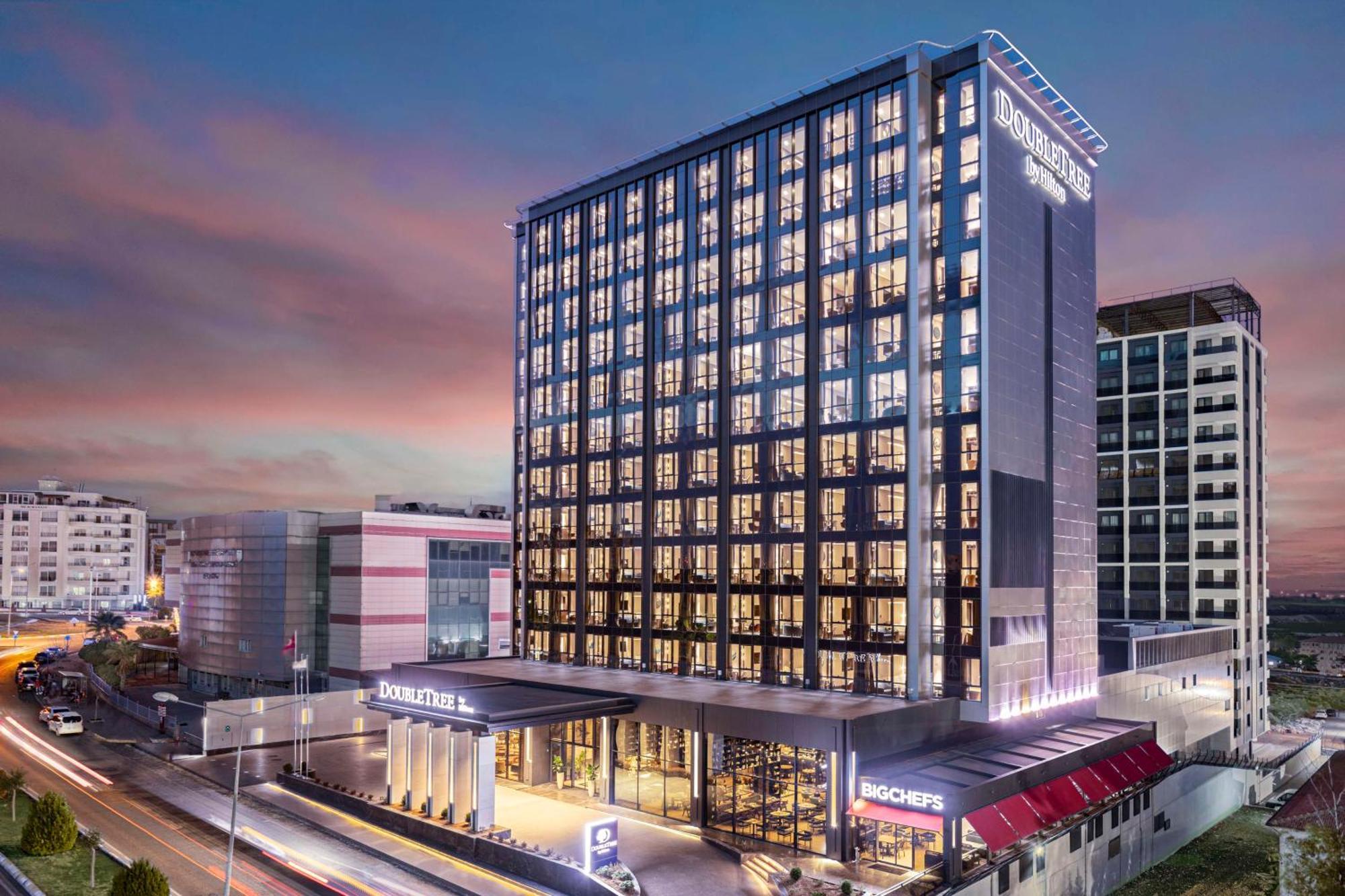 Doubletree By Hilton Sanliurfa Sanlıurfa Exterior foto
